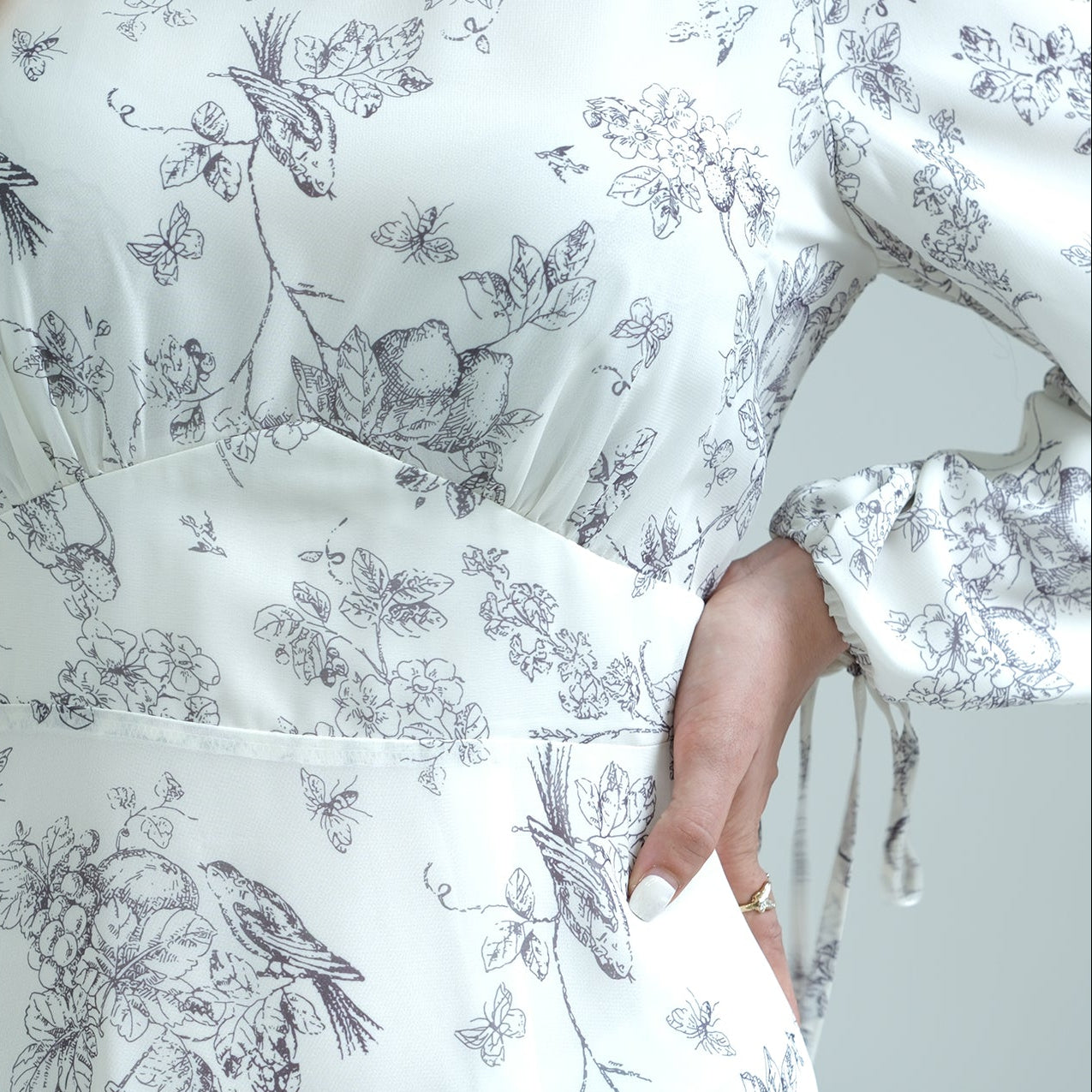 LIMITED EDITION - FIRDOS Premium Chiffon High-Neck Fully Lined Maxi Dress - Cream Floral